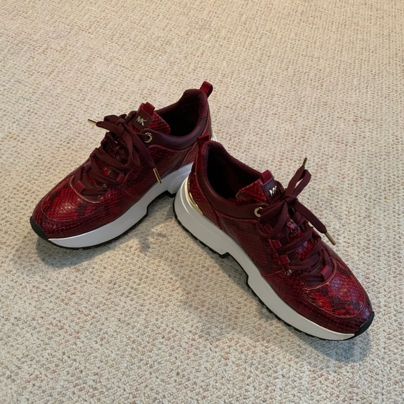 Micheal Kors shoes - Picture 3 of 10